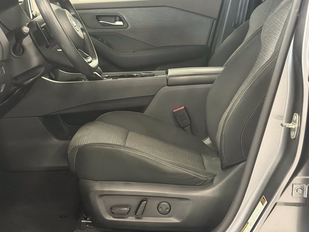 Used 2021 Nissan Rogue SV AWD/4WD image 12
