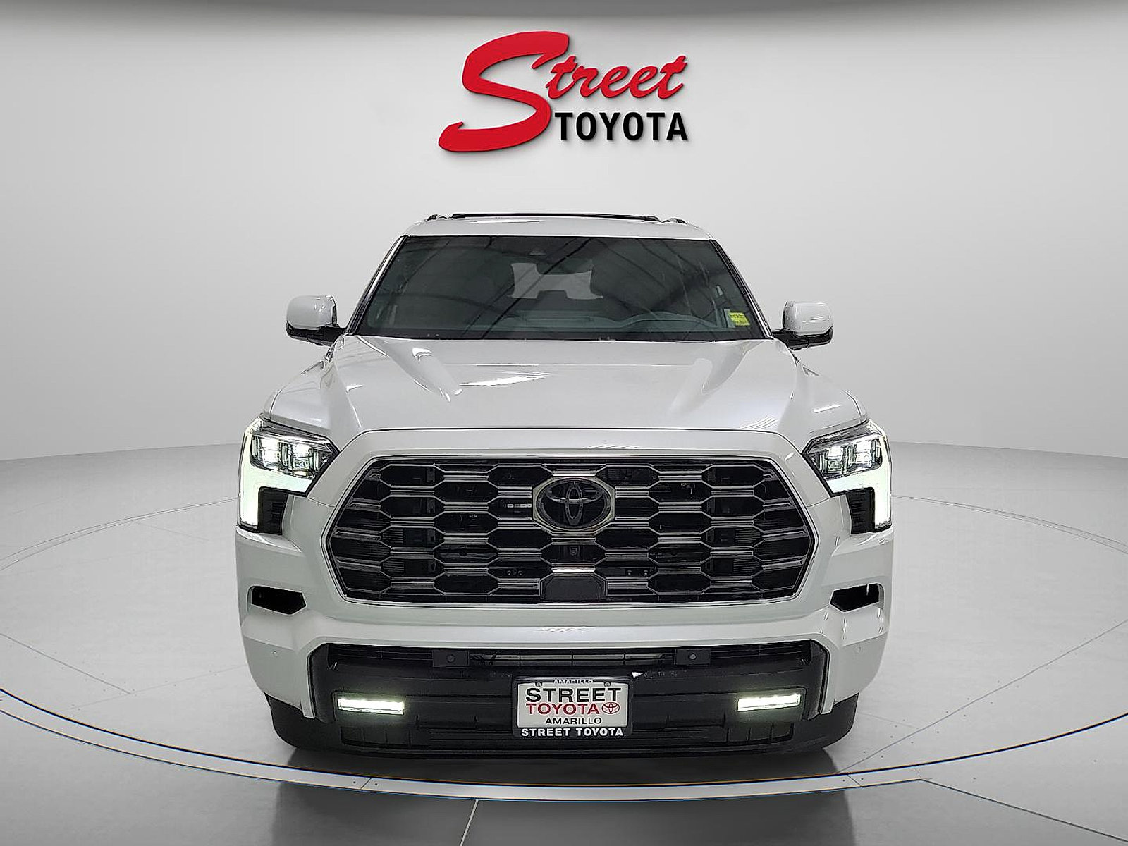 Certified 2025 Toyota Sequoia Platinum AWD/4WD image 5