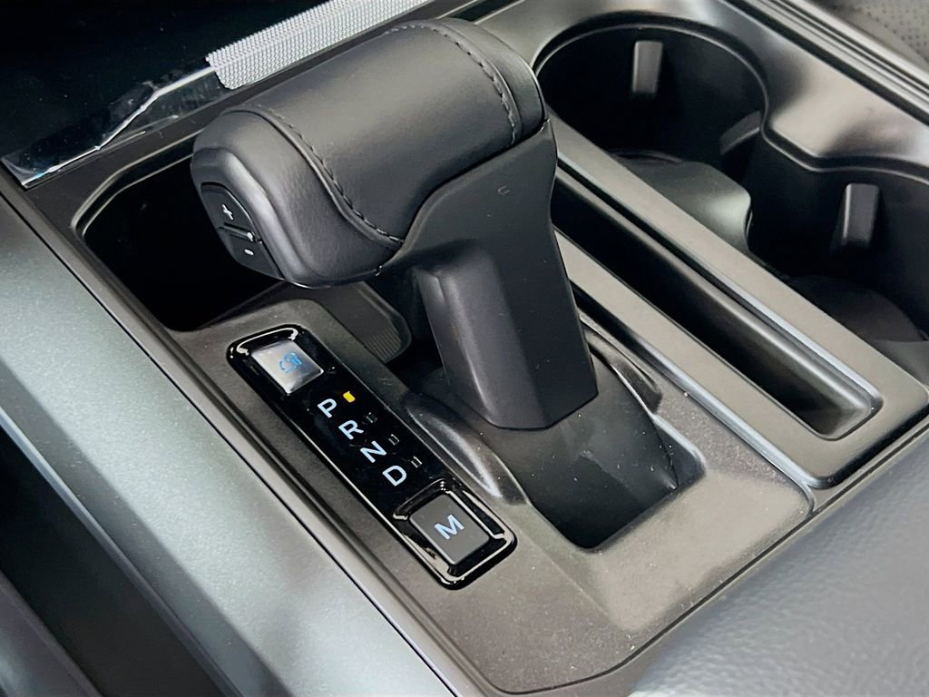 New 2025 Ford F150 Lariat w/ Equipment Group 502A High image 10