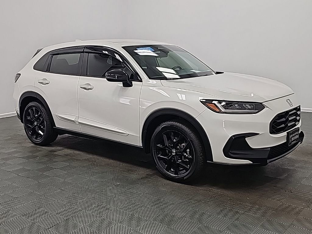 Used 2023 Honda HR-V Sport image 2