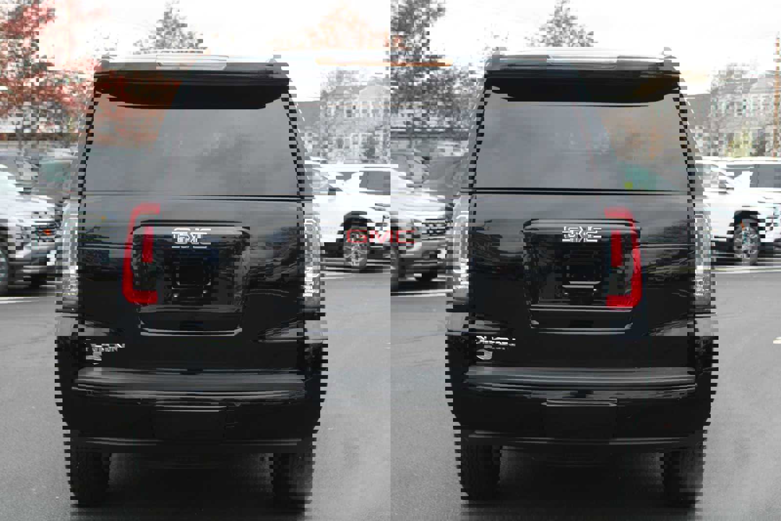 Used 2018 GMC Yukon SLT w/ Open Road Package image 6