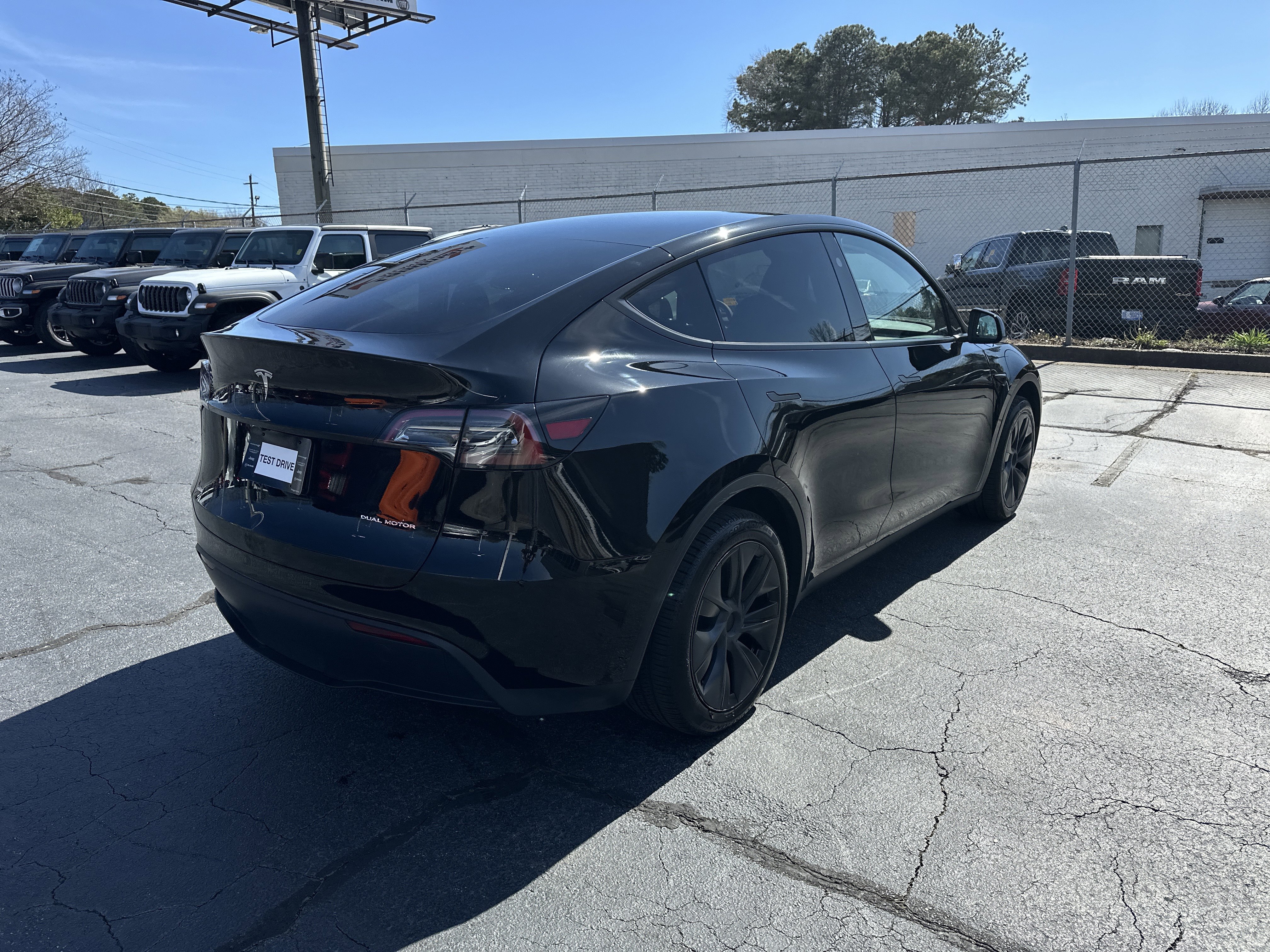 Used 2024 Tesla Model Y Long Range image 9