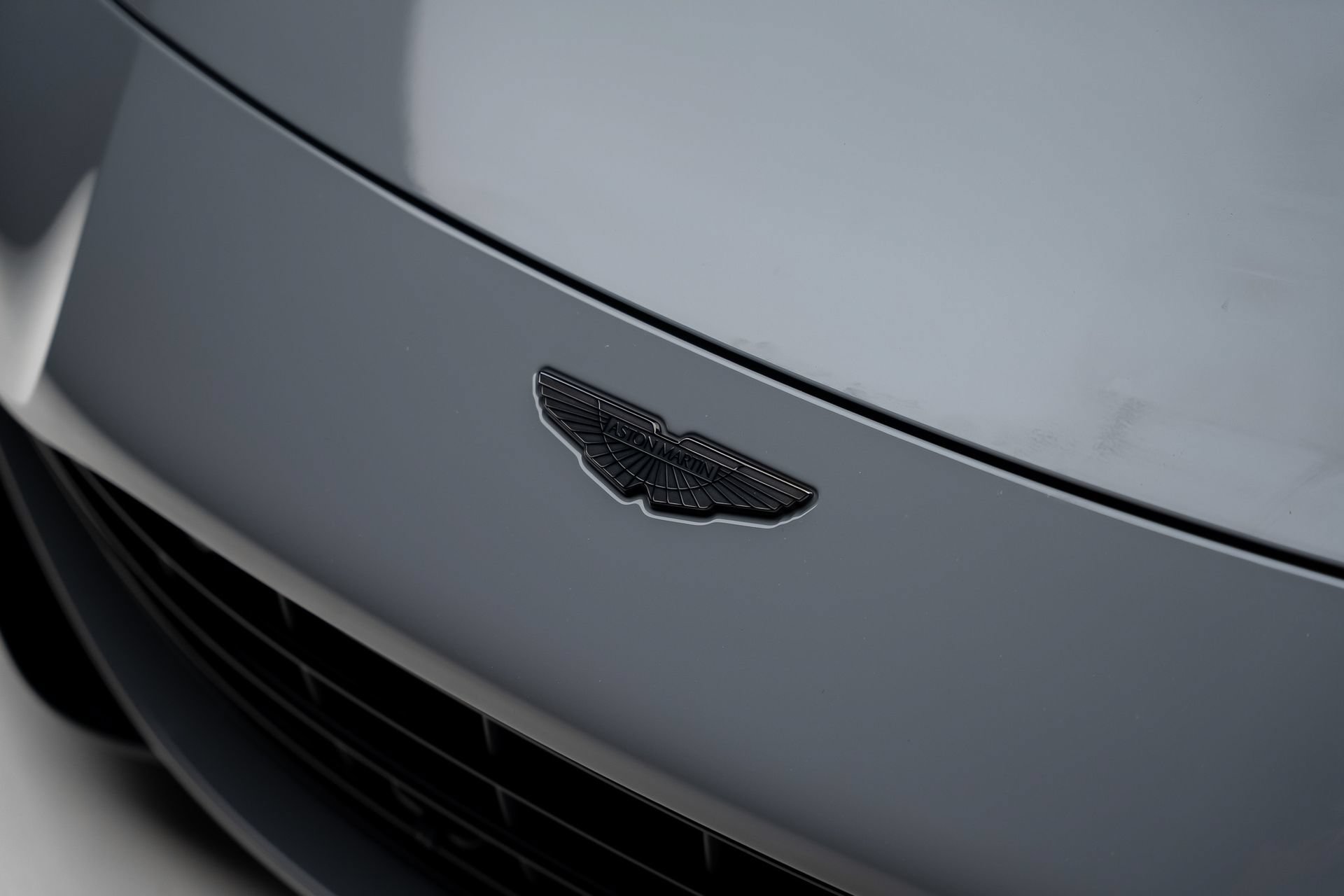Used 2023 Aston Martin V8 Vantage Roadster RWD image 15