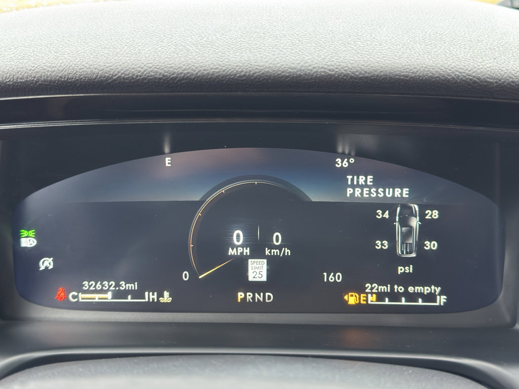 Used 2024 Lincoln Aviator Reserve image 32