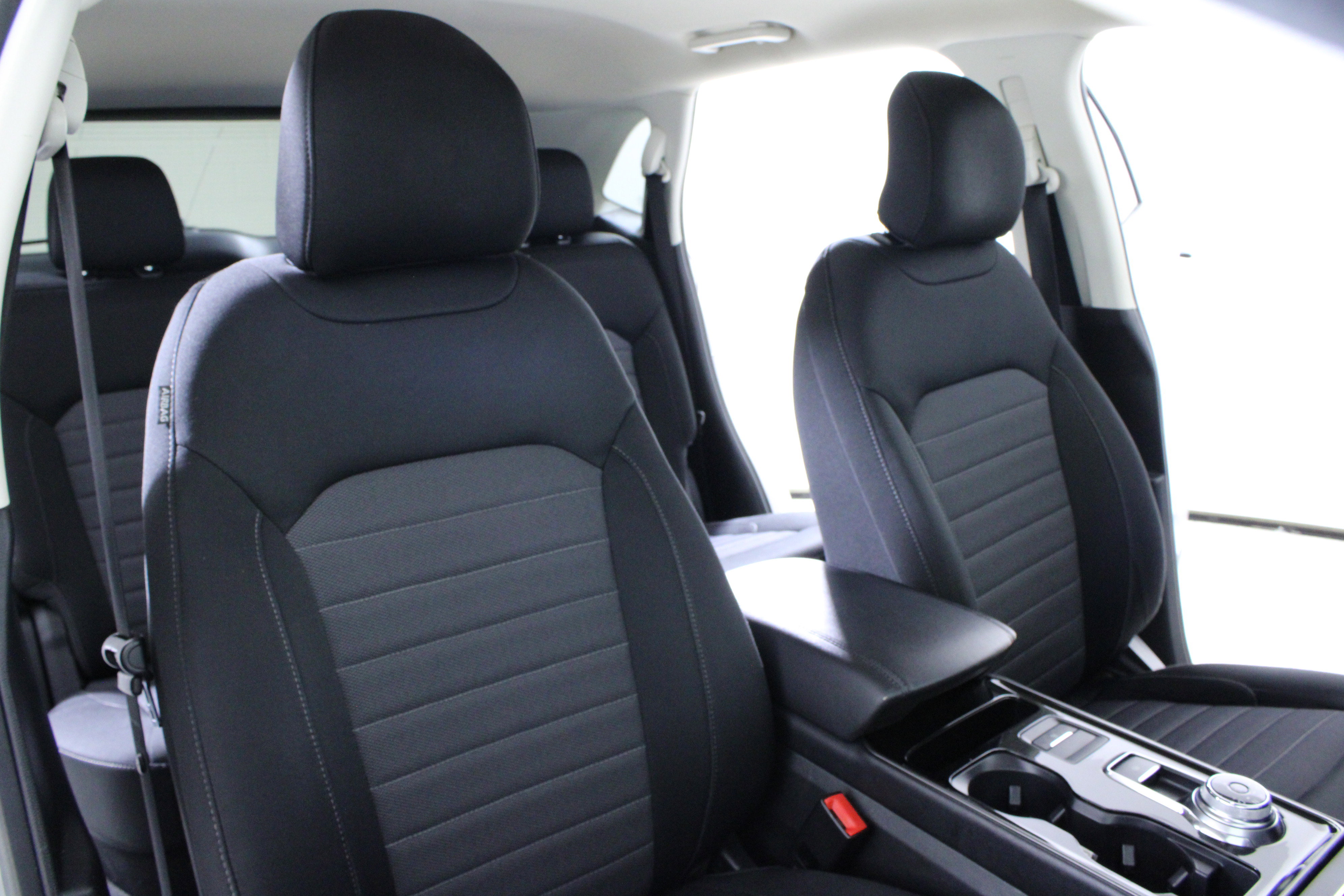 Used 2019 Ford Edge SE image 17