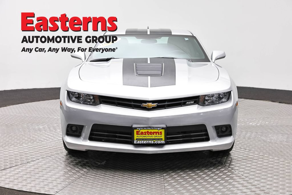Used 2015 Chevrolet Camaro SS RWD image 2