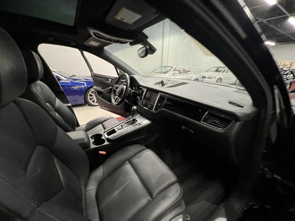 Used 2015 Porsche Macan S image 32