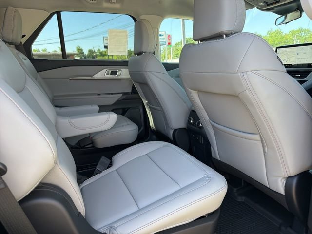 New 2026 Ford Explorer Active w/ Active Comfort Package RWD image 13