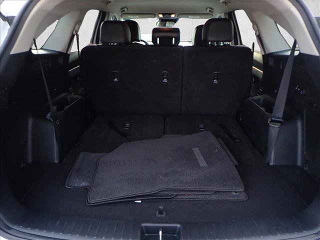 Used 2024 Kia Sorento S image 8