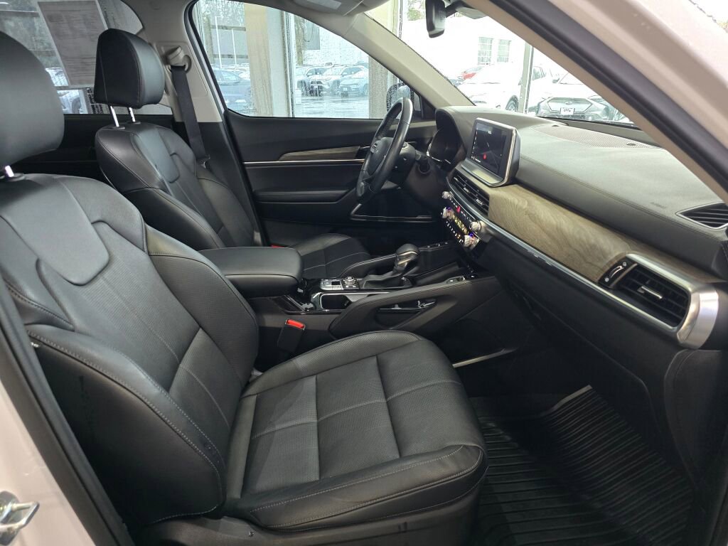 Used 2022 Kia Telluride EX w/ EX Premium Package image 46