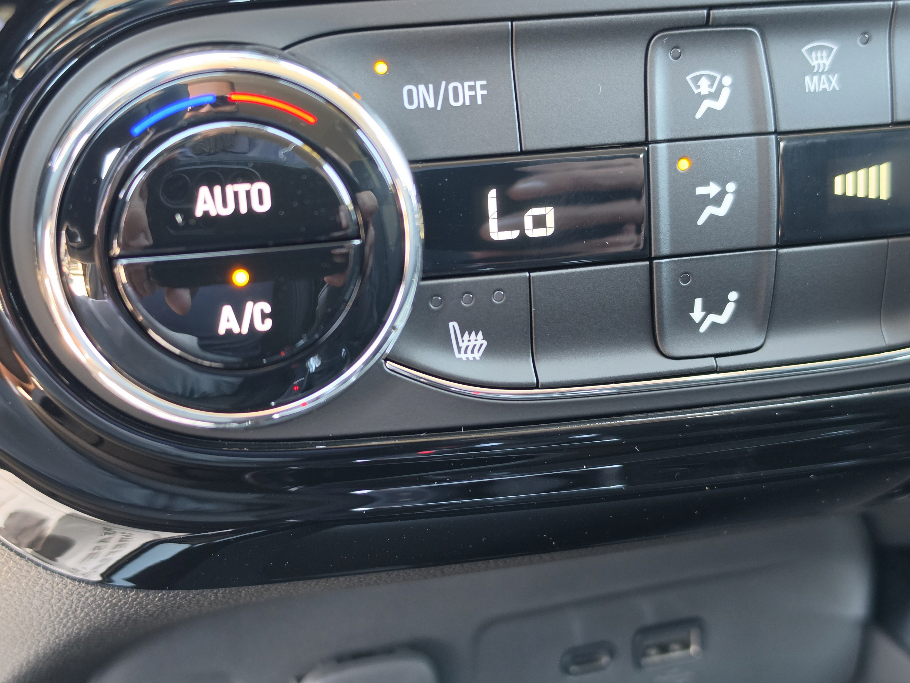 New 2026 Chevrolet Trax LT w/ Driver Confidence Package FWD image 29
