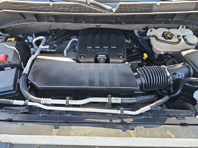 Used 2023 Chevrolet Silverado 1500 LT AWD/4WD image 33