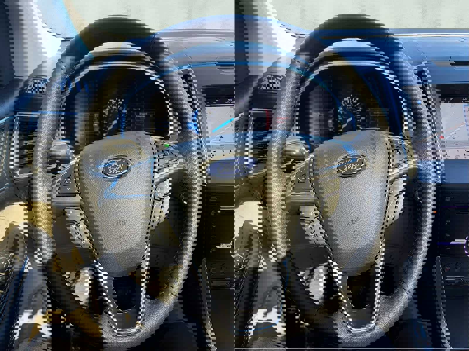 Used 2018 Ford Edge Titanium w/ Equipment Group 301A image 12