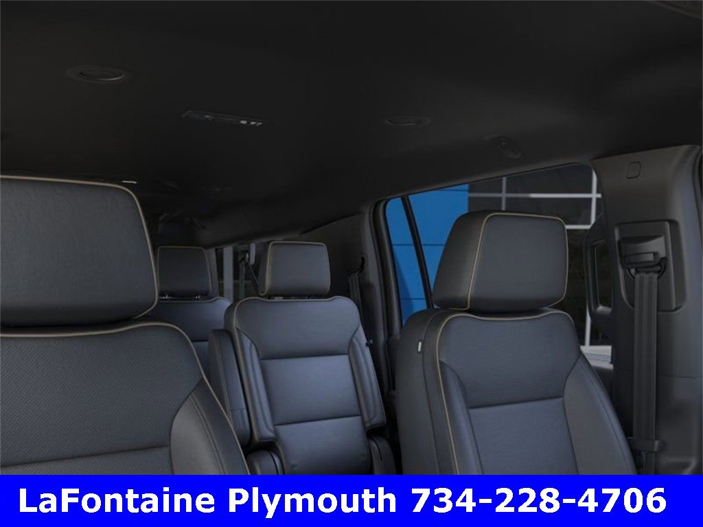 New 2025 Chevrolet Suburban Premier image 24