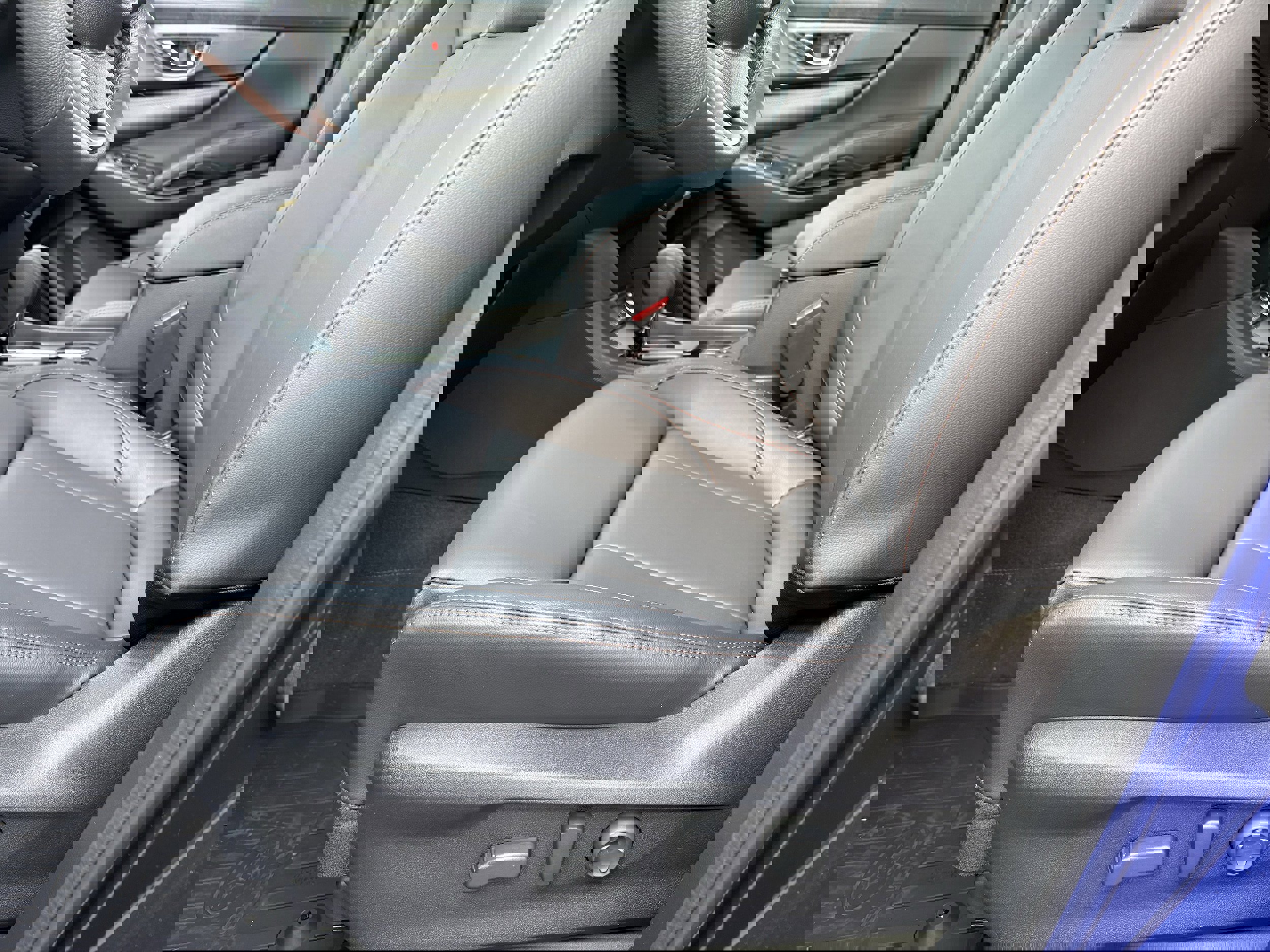 New 2026 Subaru Ascent Limited Bronze image 30