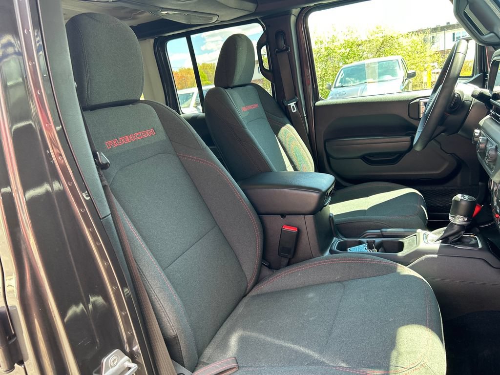 Certified 2025 Jeep Wrangler Unlimited Rubicon AWD/4WD image 33