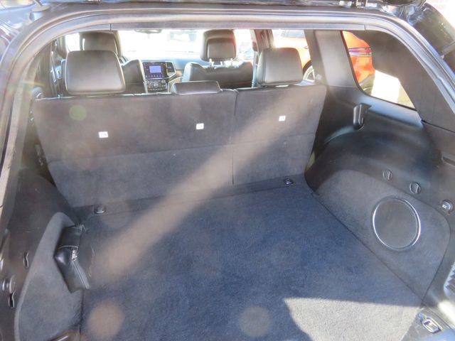 Used 2019 Jeep Grand Cherokee Limited w/ Luxury Group II image 18