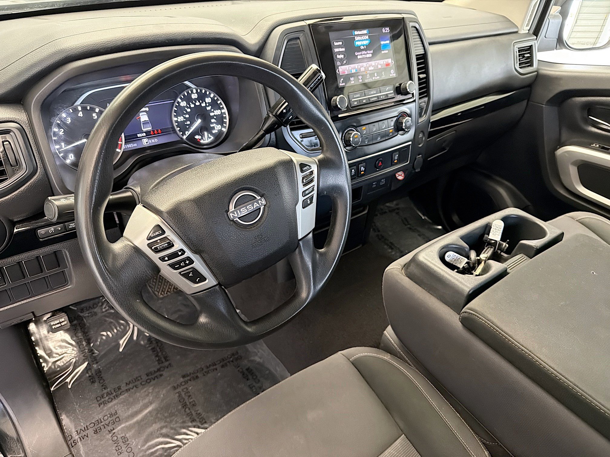 Used 2023 Nissan Titan SV image 7