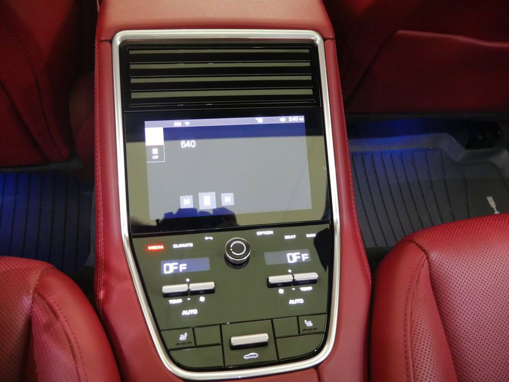 Certified 2022 Porsche Panamera Turbo S image 37