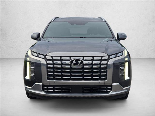 Used 2023 Hyundai Palisade Calligraphy w/ Cargo Package FWD image 2