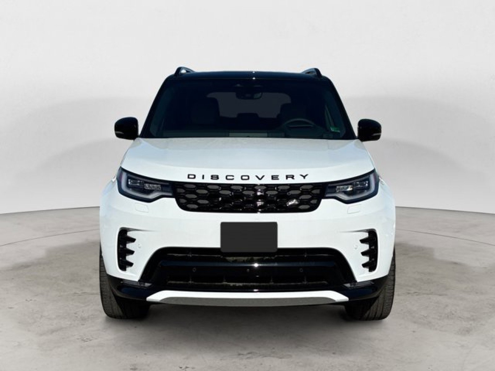 New 2025 Land Rover Discovery Dynamic SE image 8