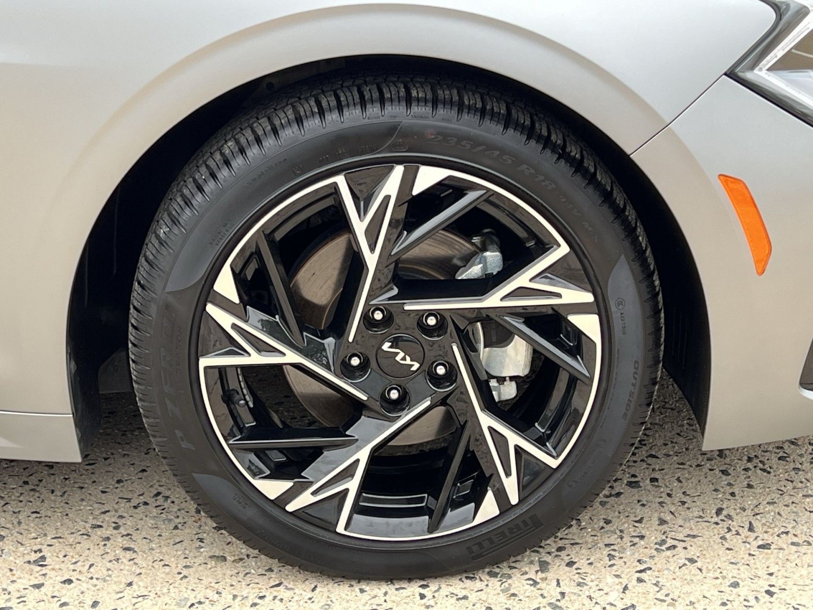 Used 2025 Kia K5 GT-Line w/ GT-Line Premium Package AWD/4WD image 17