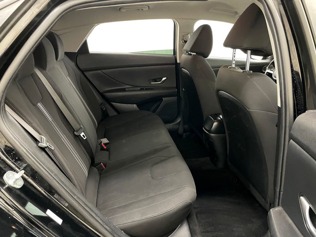Used 2021 Hyundai Elantra SEL FWD image 35