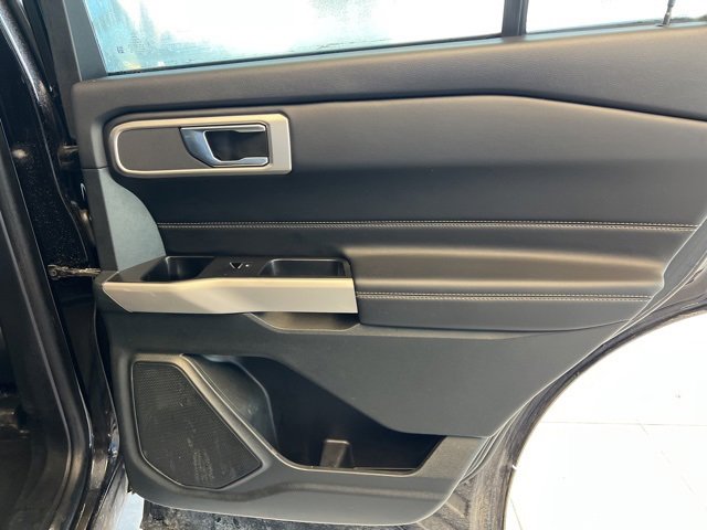 Used 2024 Ford Explorer XLT w/ Class IV Trailer Tow Package image 9