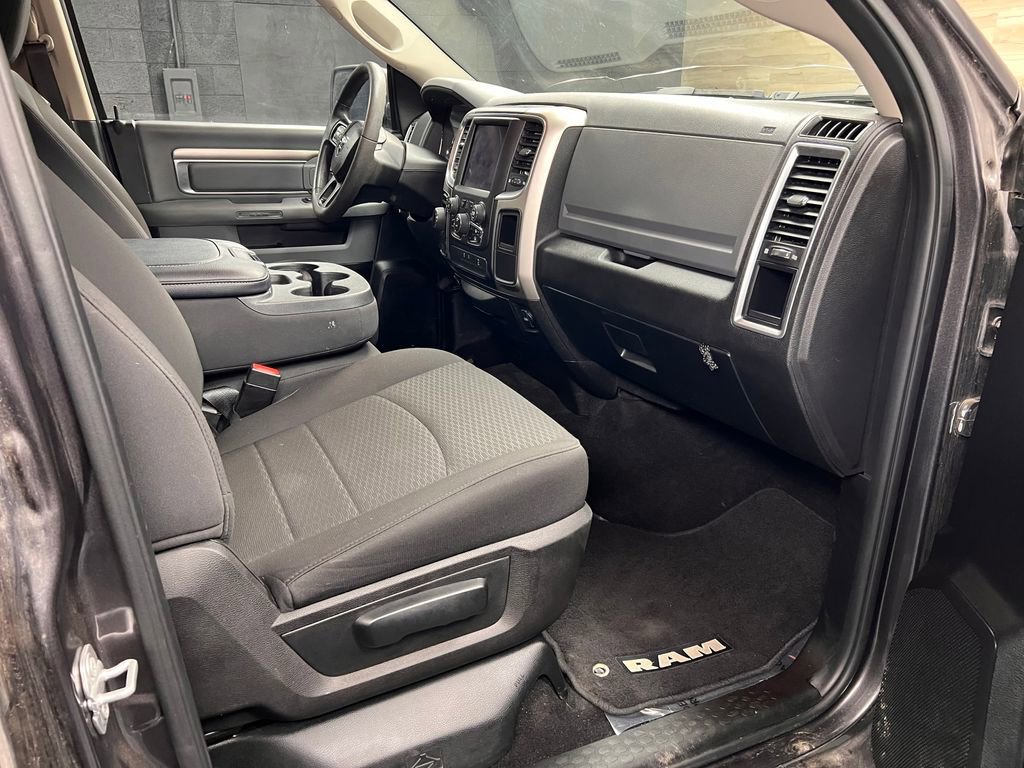 Used 2019 RAM 1500 Classic Warlock w/ Electronics Group image 8