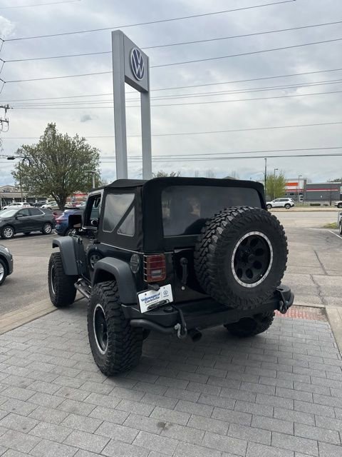 Used 2016 Jeep Wrangler Rubicon w/ Power Convenience Group image 12