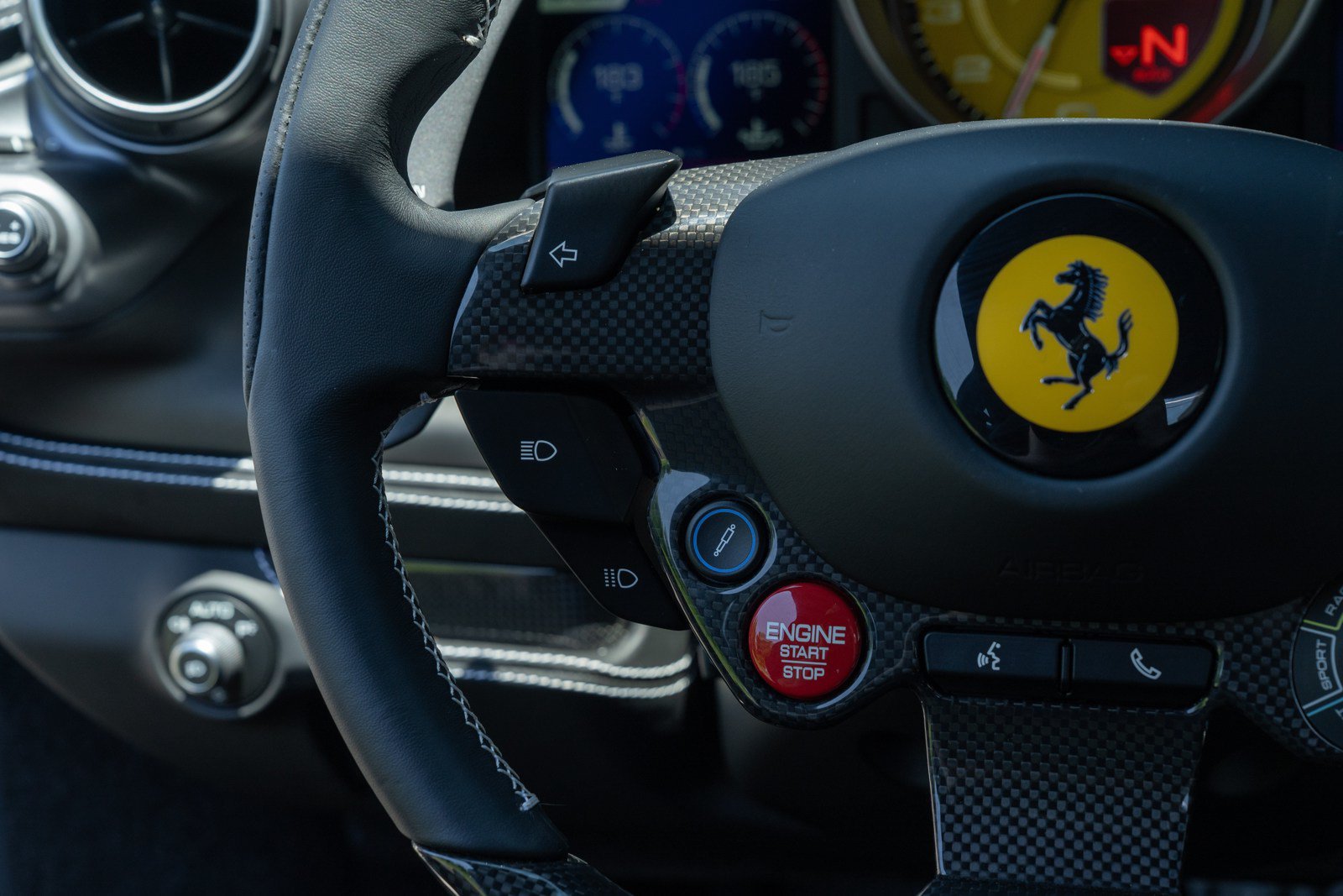 Used 2022 Ferrari F8 Tributo RWD image 39