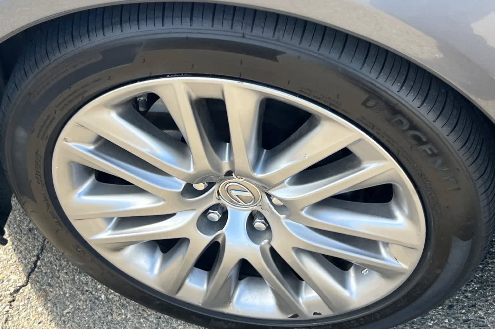 Used 2014 Lexus LS 460 w/ Comfort Package RWD image 10