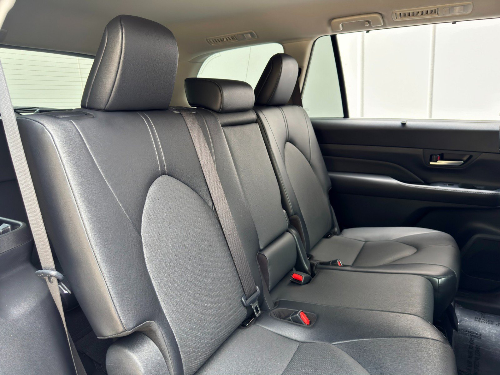 Used 2024 Toyota Grand Highlander AWD image 39