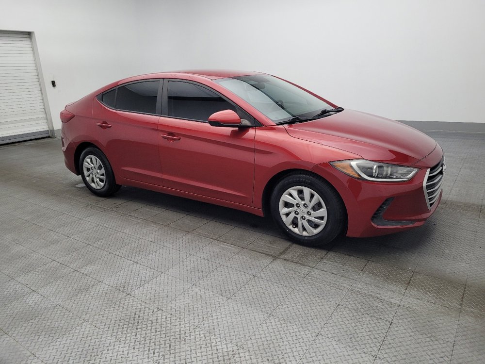 Used 2018 Hyundai Elantra SE w/ Cargo Package FWD image 11