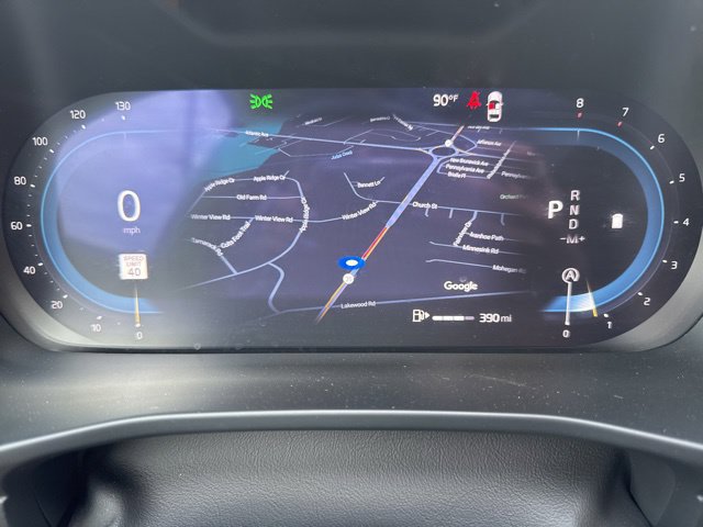 Certified 2025 Volvo XC40 B5 Plus AWD/4WD image 22