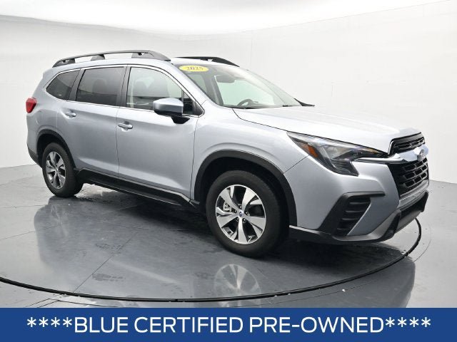 Used 2025 Subaru Ascent Premium AWD/4WD image 2