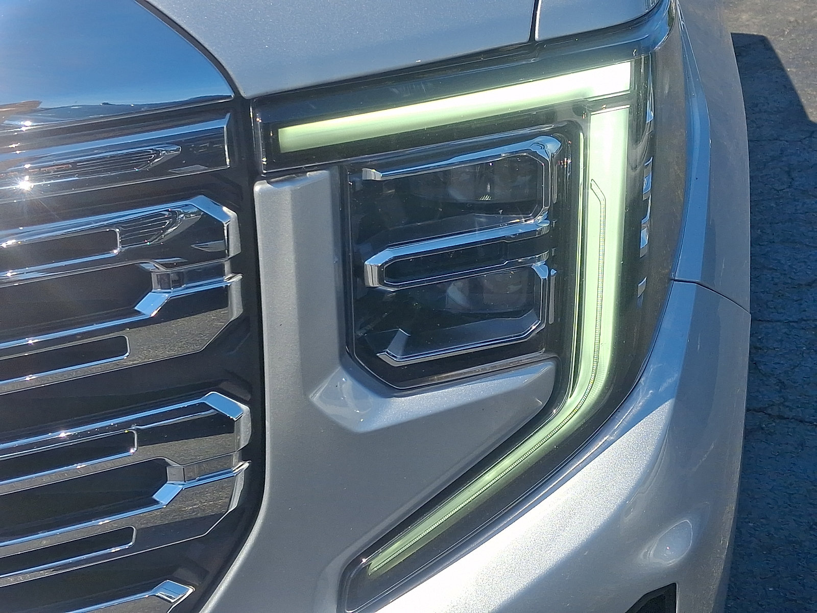 Used 2022 GMC Sierra 1500 Denali AWD/4WD image 9