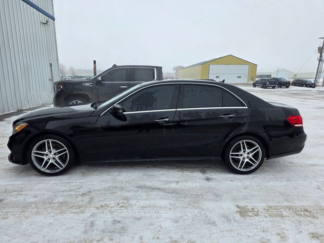 Used 2015 Mercedes-Benz E 350 4MATIC Sedan image 2