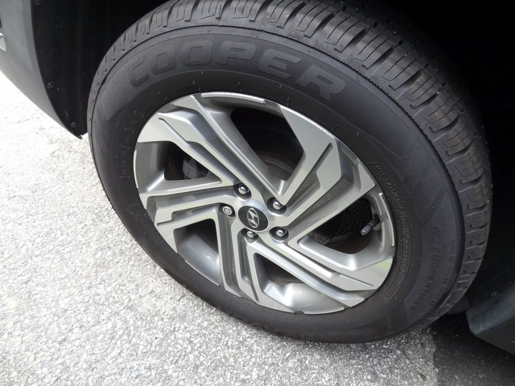 Used 2021 Hyundai Santa Fe SEL w/ Convenience + Premium Package FWD image 7