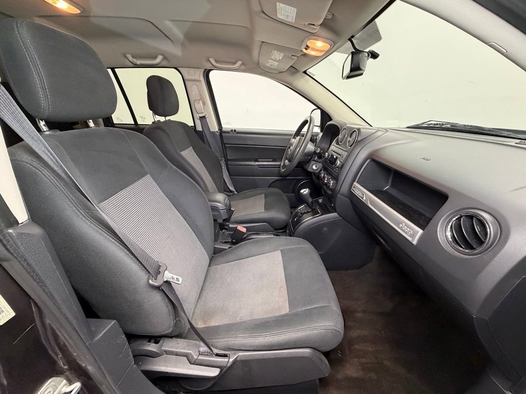 Used 2016 Jeep Compass Sport w/ Power Value Group image 9