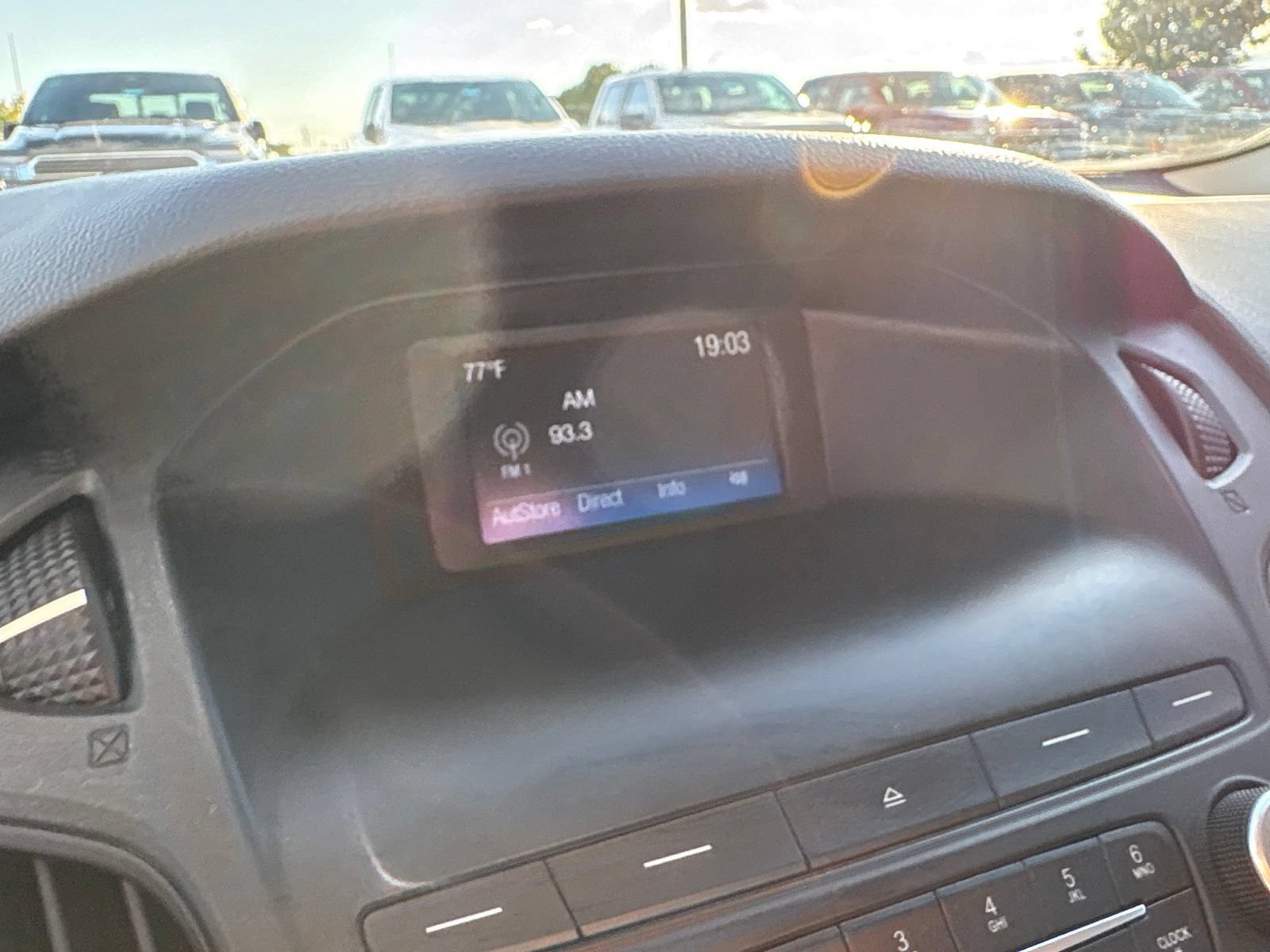 Used 2018 Ford Focus SE FWD image 21