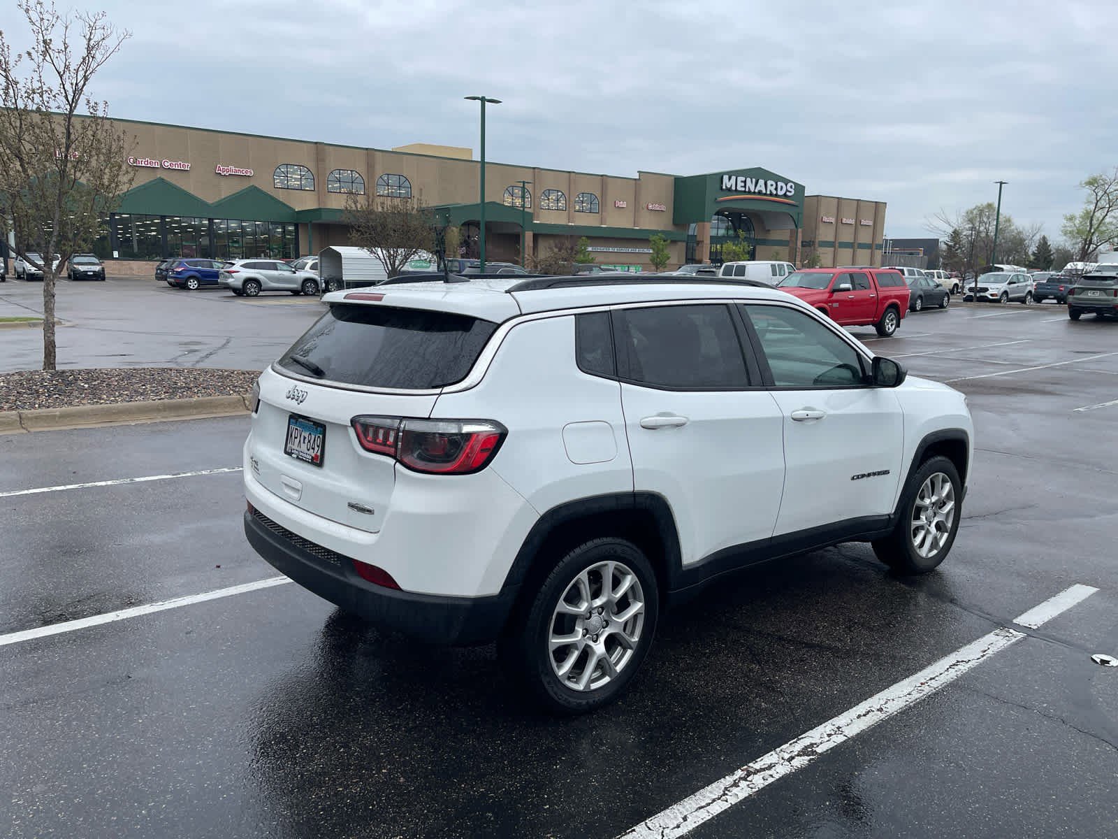 Used 2023 Jeep Compass Latitude w/ Sun and Sound Group AWD/4WD image 6