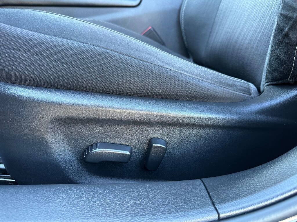 Used 2023 Nissan Sentra SR w/ SR Premium Package image 10