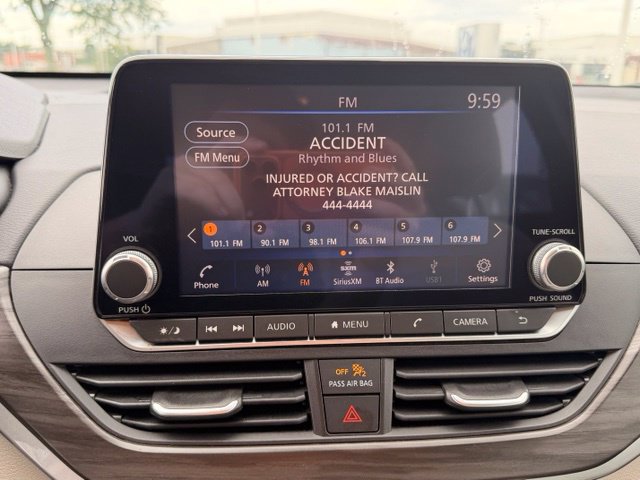 Used 2025 Nissan Altima 2.5 SV FWD image 26
