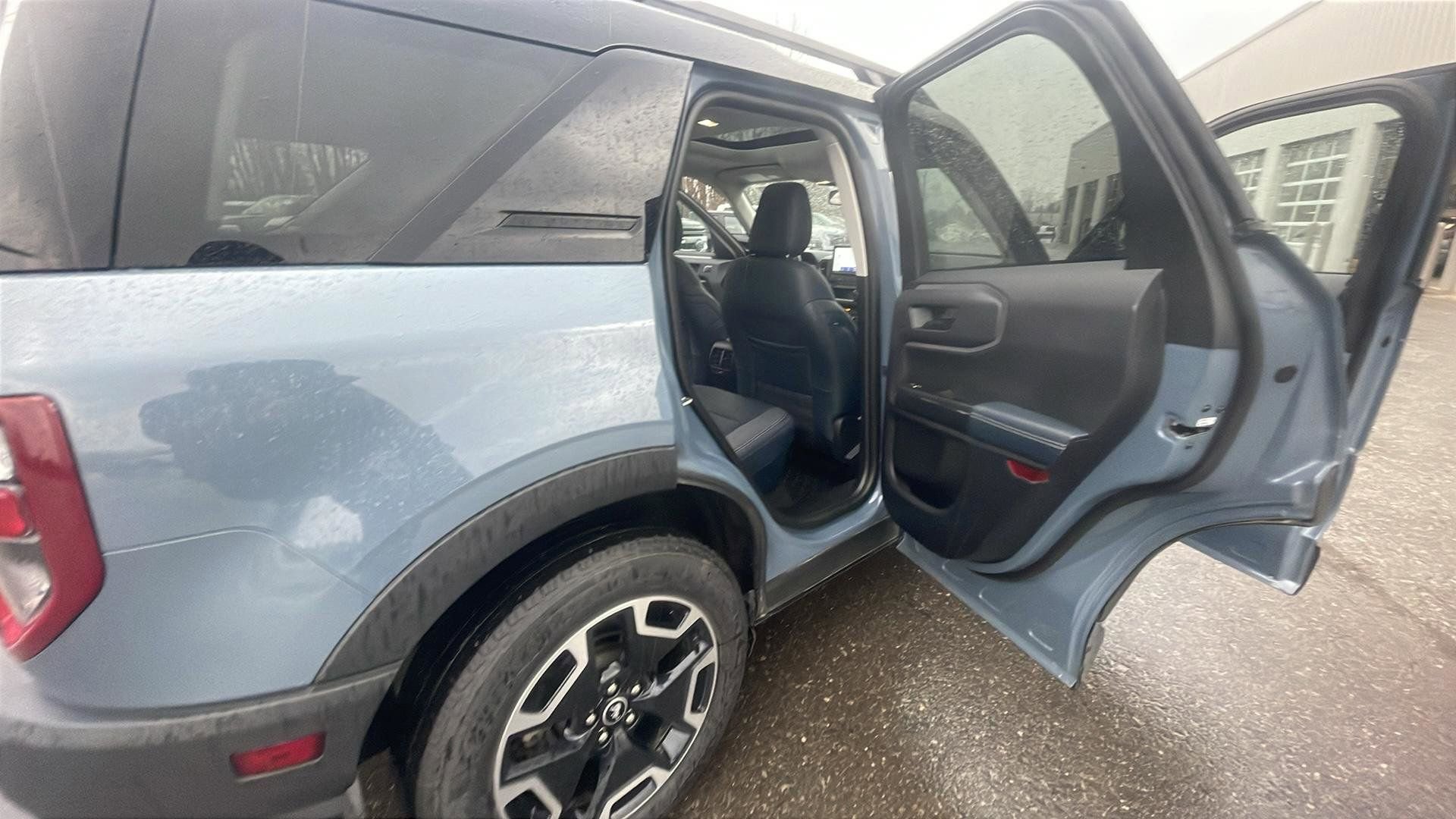 Certified 2024 Ford Bronco Sport Outer Banks w/ Tech Package image 18