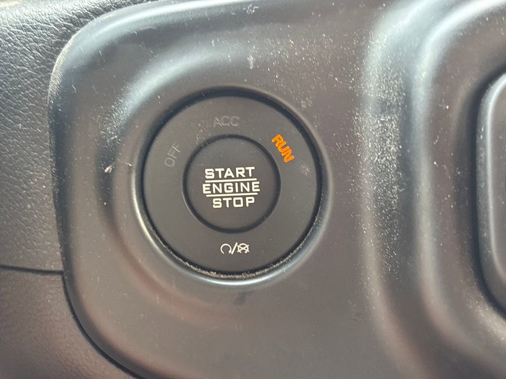 Used 2021 Jeep Gladiator Rubicon AWD/4WD image 25