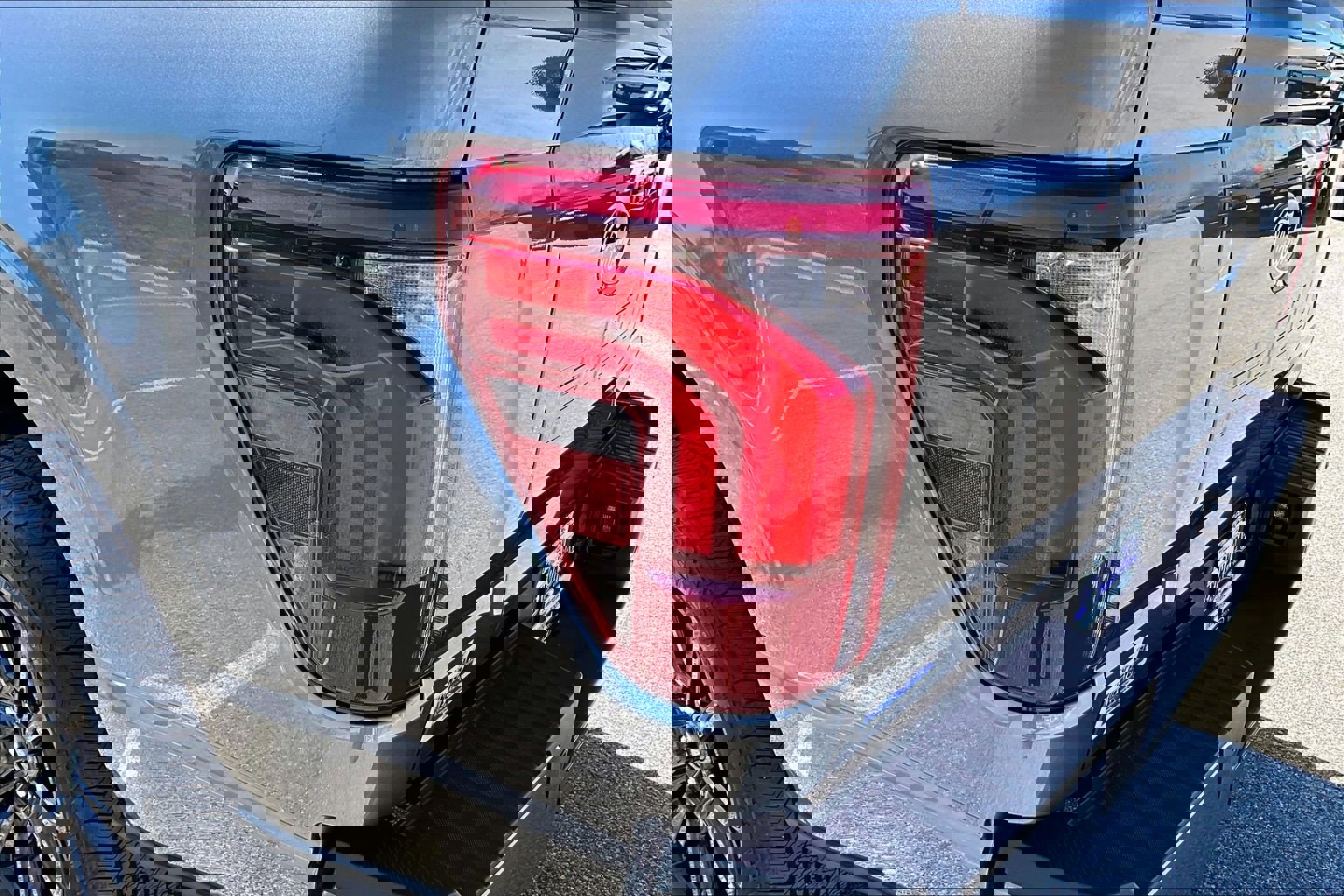 Used 2025 Ford F150 Platinum w/ Equipment Group 702A High image 25