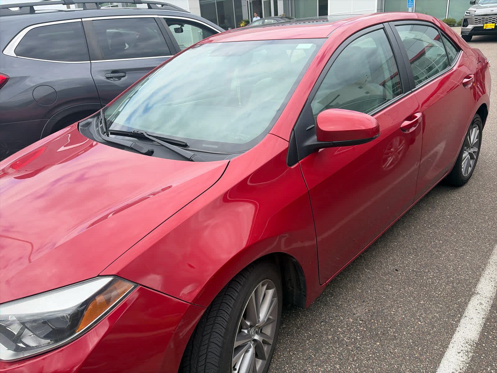Used 2015 Toyota Corolla LE FWD image 2