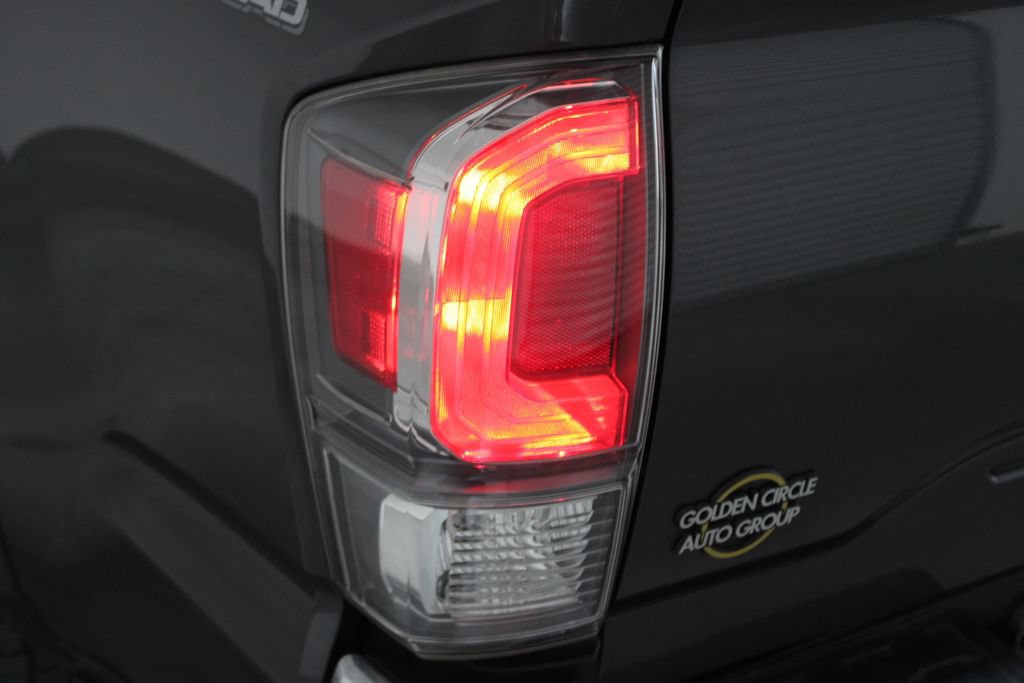 Used 2021 Toyota Tacoma TRD Off-Road AWD/4WD image 51
