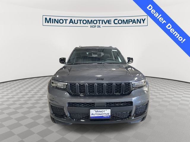 New 2025 Jeep Grand Cherokee L Altitude image 3